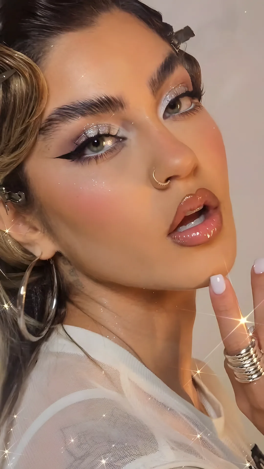 Graphic liner glam
