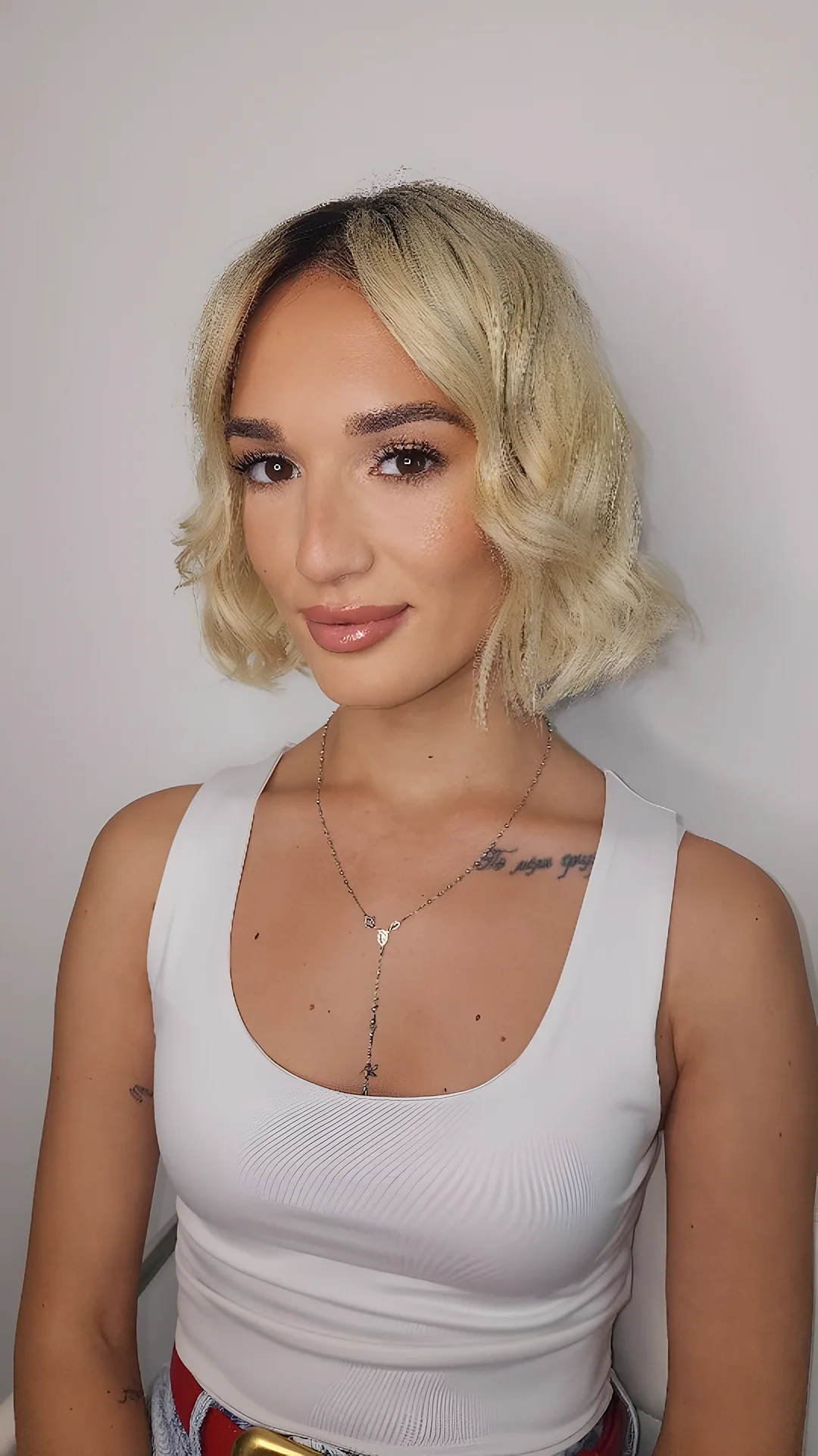 Natural glow with a bob